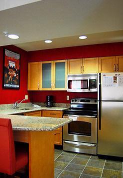 Hotel Concord Pleasant Hill