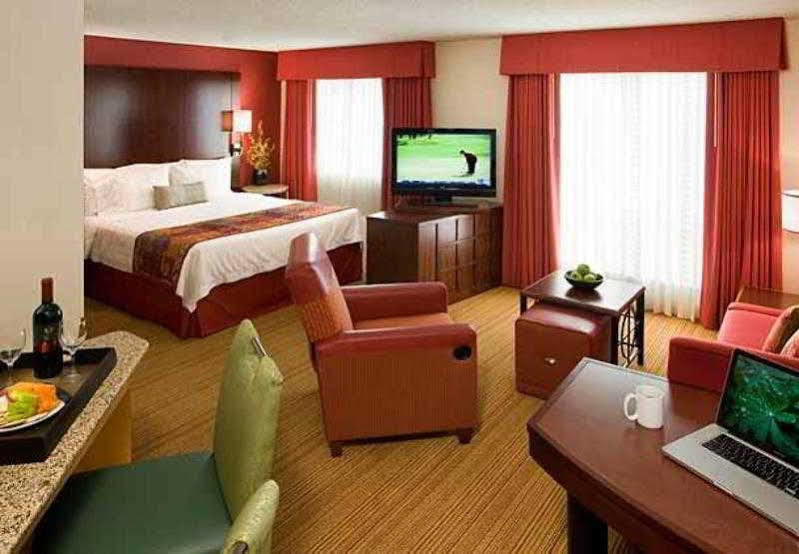 Hotel Concord Pleasant Hill